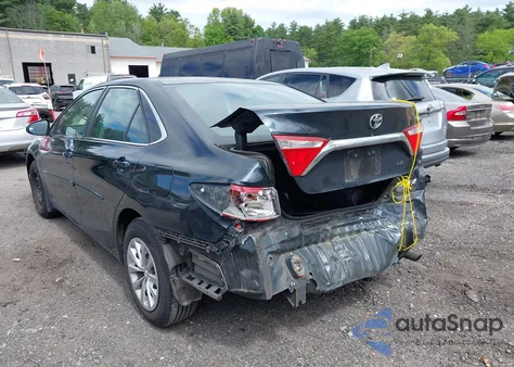 2015 Toyota Camry Le z USA, uszkodzony, nr VIN 4T4BF1FK9FR462131